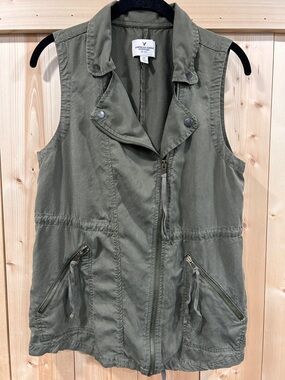 American Eagle Olive Green Outfitters Utility Vest Gorpcore Travel Utility